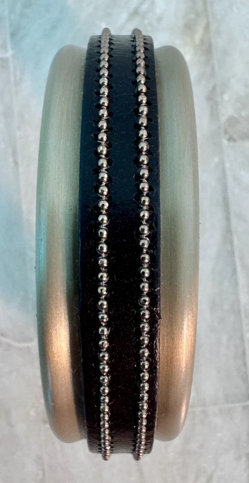 BRUNELLO CUCINELLI ELEGANTE BRACELETE, COMBINAÇÃO DE COURO METAL MONILLI - Imagem 2 de 4