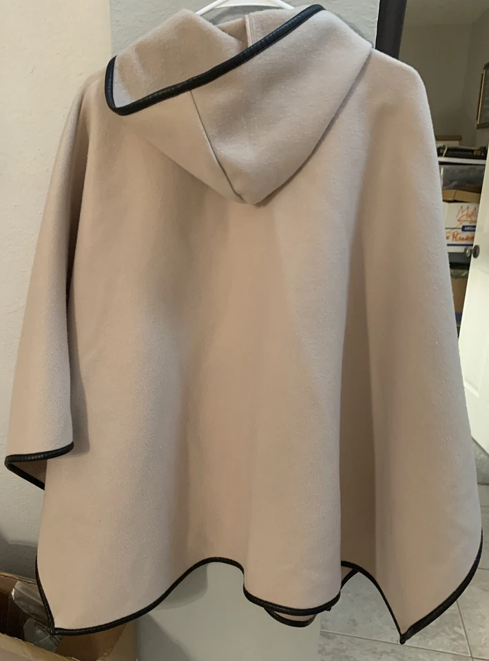 Capa Kenneth Cole Palomino Crema Cremallera Capucha Imitación Cuero Borde OSFM Foto 3 de 4