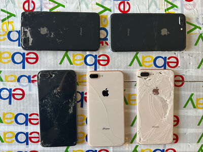Apple iPhone 8 Plus ホワイト 画面ひび割れ 小さなひび割れだとしてもそれを放置してしまうと大変なことに