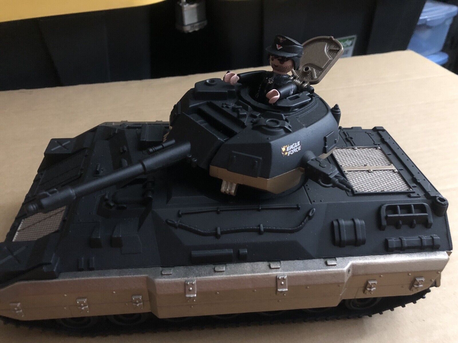 Picture 3 of 10