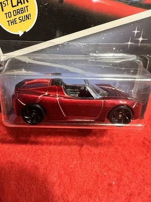 Hot Wheels Tesla Roadster Greetings from Space Ist Car to Orbit The Sun.    