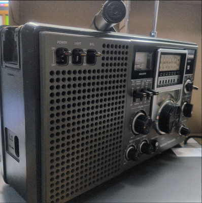 JUNK National Panasonic COUGAR RF-2200 Shortwave Radio Showa Retro