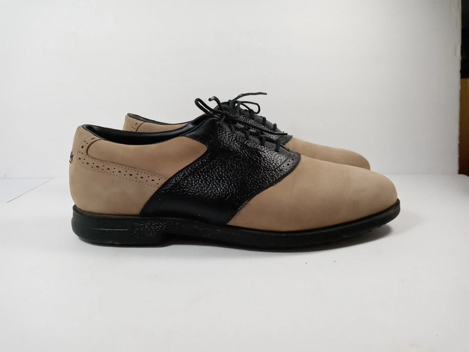 Sillín de golf Reebok, hombre 101/2, RA801WSI, cuero marrón/negro, púas, excelente estado. Foto 3 de 4