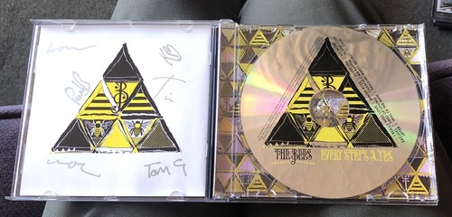 The Bees. Every Step's A Yes CD. Fully Signed. 2010. - Picture 4 of 4