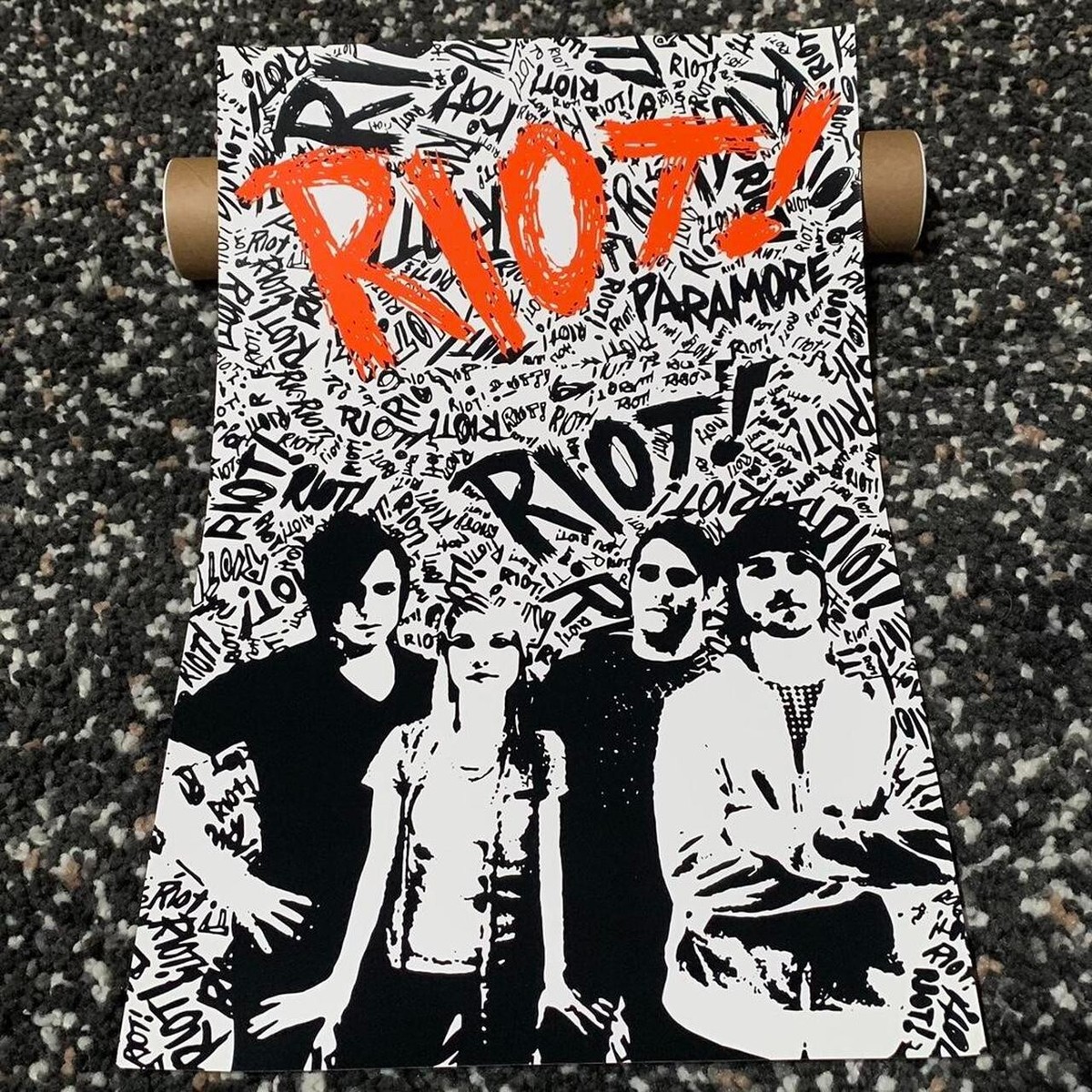 Paramore パラモア RIOT! サイン入りCD Paramore - Riot! - Amazon.com Music