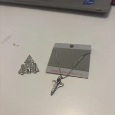 Vintage Kennedy Space Center Space Shuttle Silver Necklace & Avon Pendant EUC