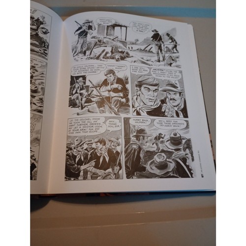 BLAZING COMBAT, Hardcover, Black And White JAMES WARREN, ARCHIE GOODWIN, VF - Picture 7 of 7