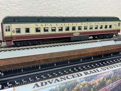 '' MERLOT '' NAPA VALLEY WINE TRAIN HEAVYWEIGHT PAIR WINDOW COACH HO Scale NEW OOP