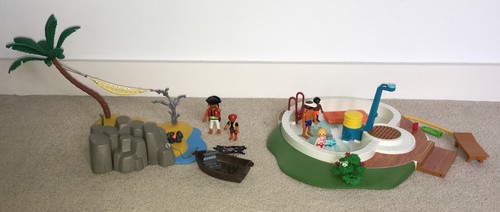 Playmobil bundle-9422 Family Fun Swimming Pool & 4139 Pirate Island