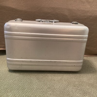 ZERO HALLIBURTON 旧Classic Aluminum 87L Classic Aluminum 3.0 – Zero Halliburton