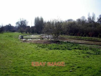 FOTO WASSERKRESSE BETTEN AUF HUNTON LANE DIESE BETTEN LIEGEN NÖRDLICH DES FLUSSES D