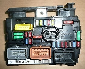 SCATOLA FUSIBILI ORIGINALE CITROEN C2 C3 II PICASSO DS3 PEUGEOT 207 1007 6500.HV - Foto 2 di 4