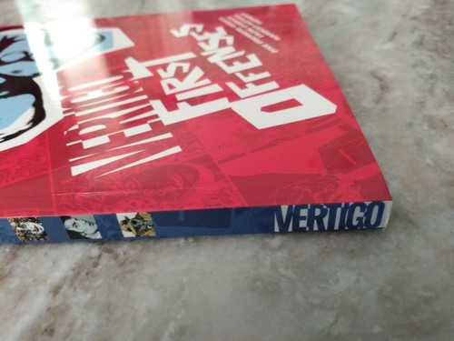 Vertigo: First Offenses Vertigo 2005 Graphic Novel TPB - Picture 3 of 10
