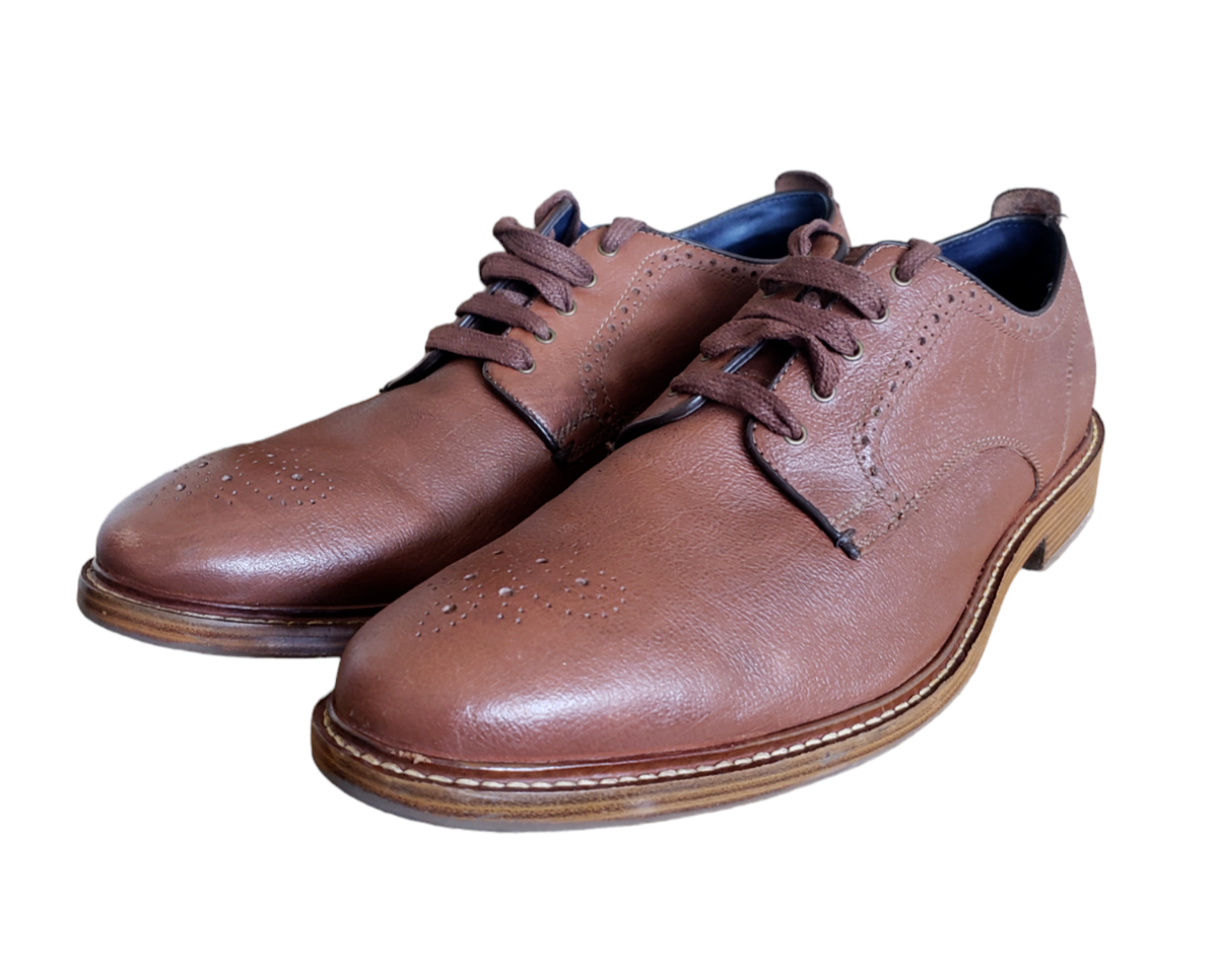 Cole Haan Men display picture 1