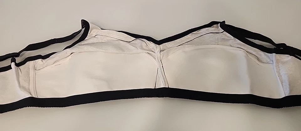 Sujetador COMFORT CHOICE Negro Blanco Floral TALLA 50D Inalámbrico Strecth Foto 4 de 4