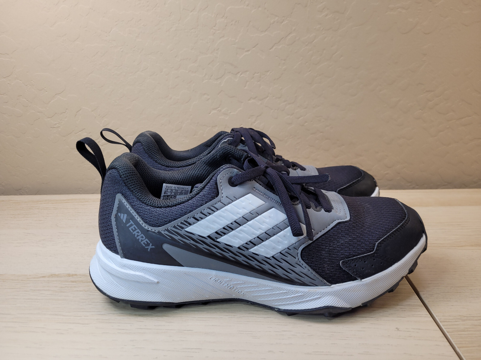 Adidas Terrex Tracefinder Hiking Shoes Sneaker Black Gray Womens 8.5 No Insoles