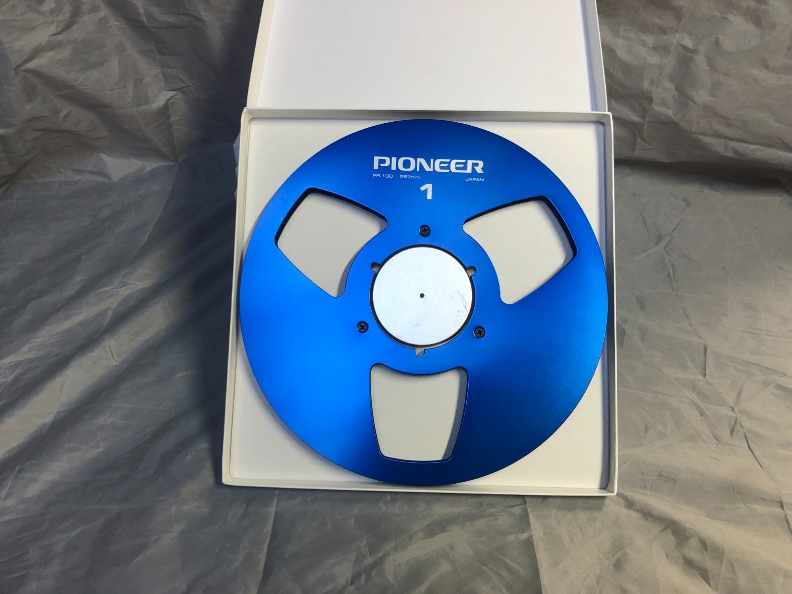 New! Blue Pioneer NAB 10.5" inch Metal Reel for 1/4" tape copy of PR-100