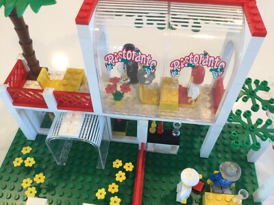 LEGO Legend Set #10037 / Breezeway Cafe #6376 / COMPLETE & CORRECT