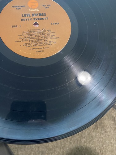 BETTY EVERETT - Love Rhymes - 1974 Fantasy F-9447 LP Vinyl Record - Picture 4 of 11
