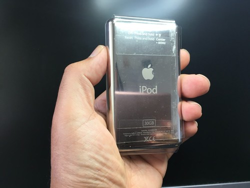  iPod Classic 5.5 Gen 30gb *Neu geöffnet nie benutzt* - Bild 3 von 3