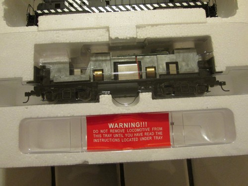proto 2000 AT&SF SANTA FE GP7 powered engine HO scale - Picture 4 of 6