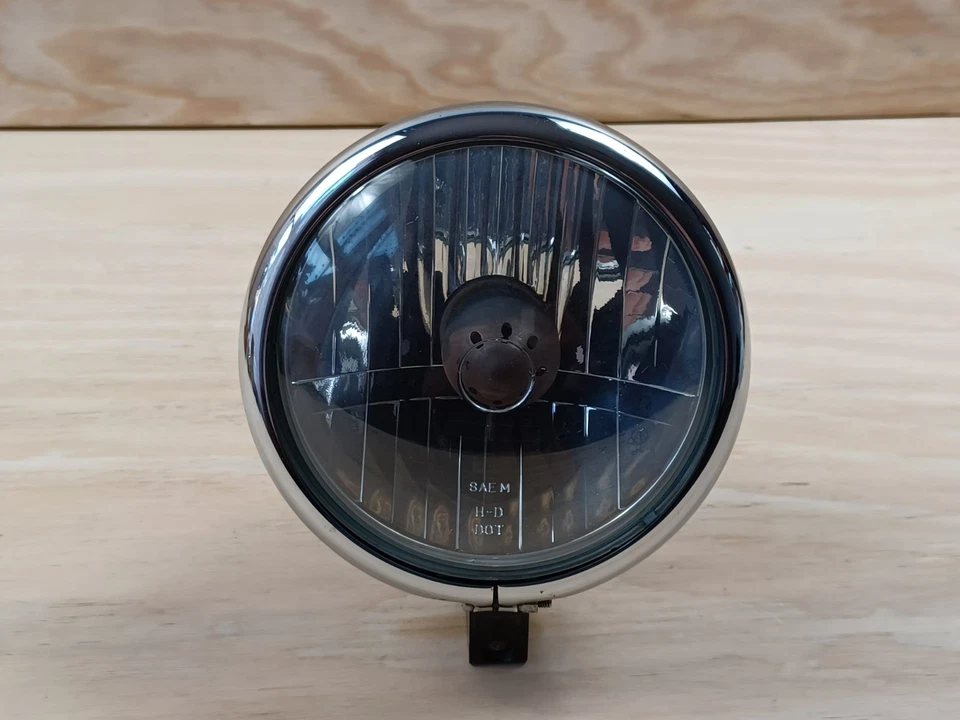 ♻️D♻️ Harley Softail 2008 FLSTSB huesos cruzados faros luz lámpara 5-3/4 682 Foto 2 de 4