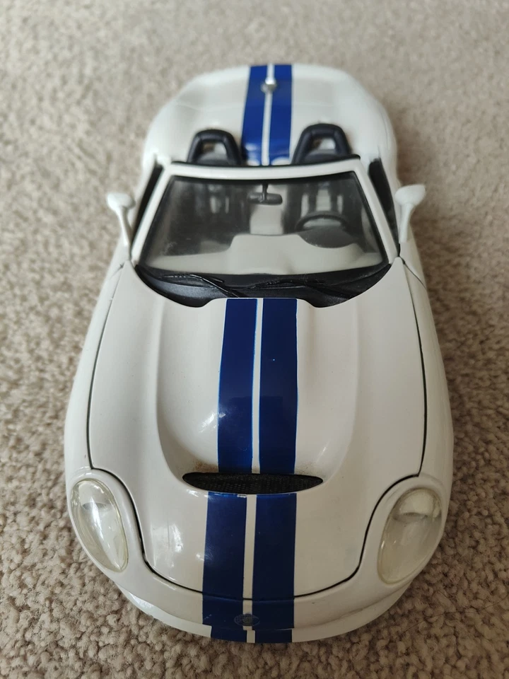 Coche Maisto Shelby Serie One Escala 1:18 - Blanco - Edición Especial - Foto 2 de 4