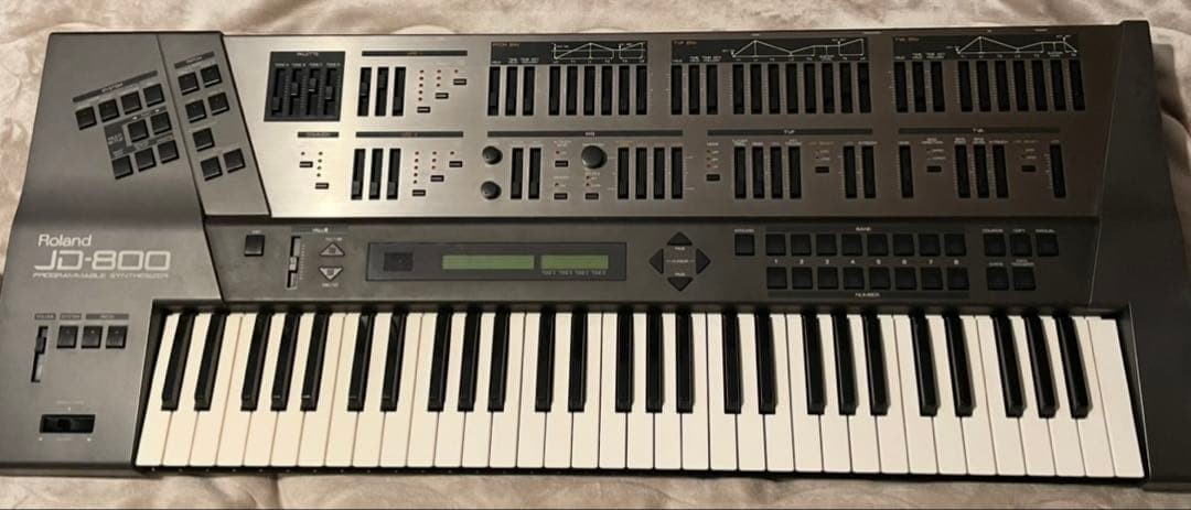 Roland JD-800 vintage synth equipment - eBay listing photo 1