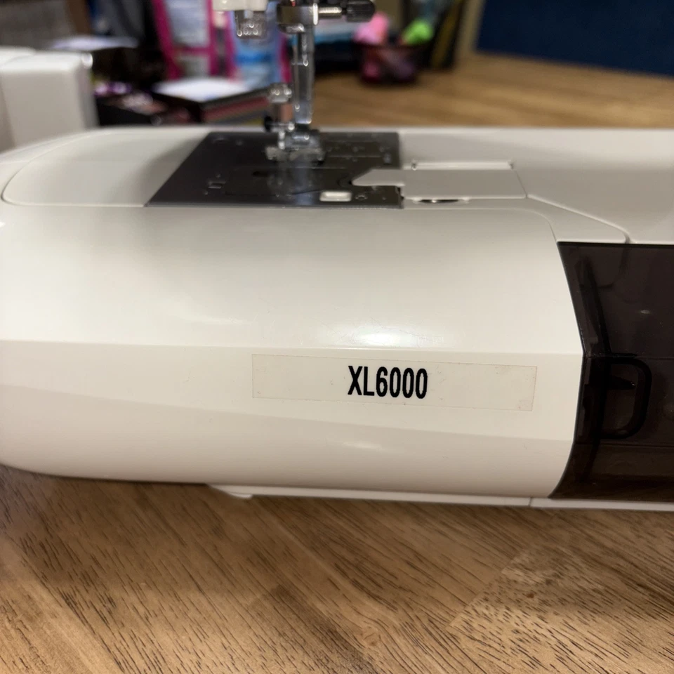 Singer QuantumXL-6000 Sewing Embroidery Machine Combo Model ComputerizedNo Disc - Image 3 of 4