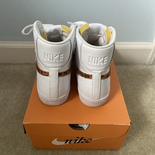 Taglia 9 - Blazer Nike '77 Mid Leopard W - Foto 5 di 8