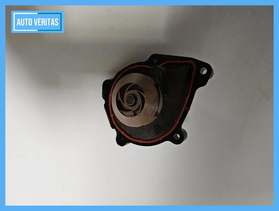 Original MINI COOPER R56 1.60 Petrol 88kw 2010 Water pump 25652148 V755699380 - Image 2 of 3