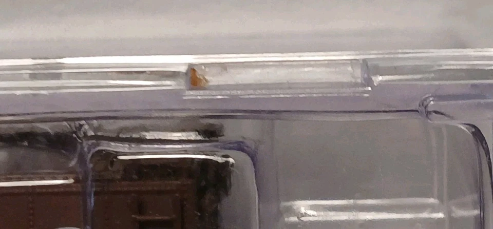 66013-29/61059 Southern Pacific Lines 12 Panel 40' Boxcar Intermountain N-scale - Image 3 of 4