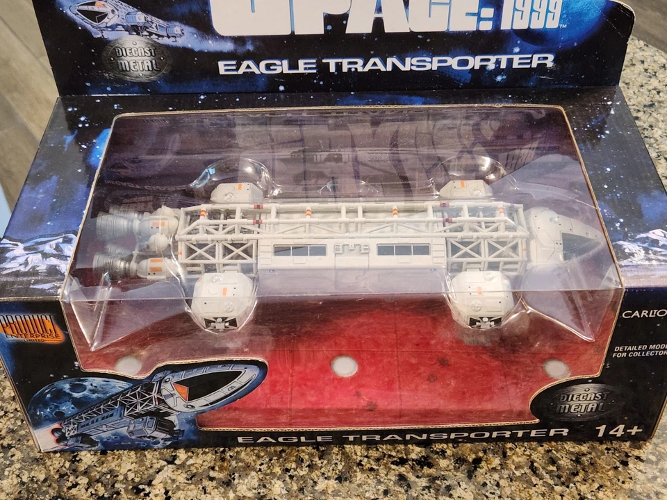 Space 1999 Edición Especial Eagle Freighter Transporter Diecast por Gerry Anderson Foto 2 de 4
