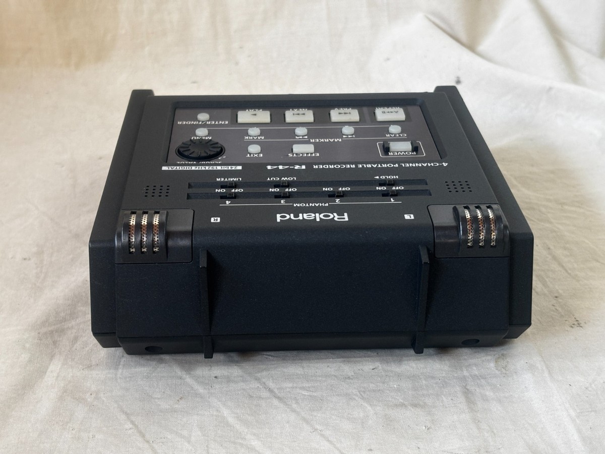 Edirol Roland R-44 Solid-State Four-Channel Portable Field
