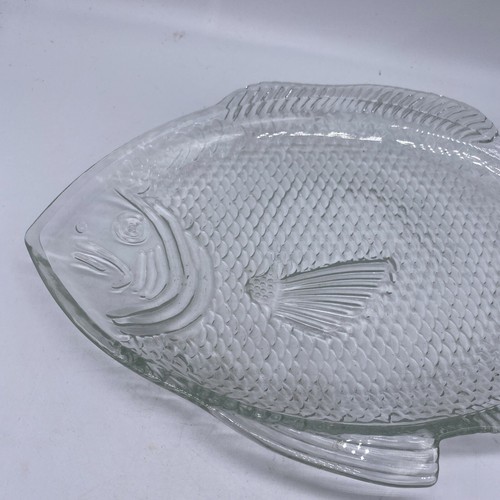 VINTAGE 11" LARGE CLEAR GLASS FISH DISH SERVING PLATTER USA EXCELLENT - Picture 2 of 8