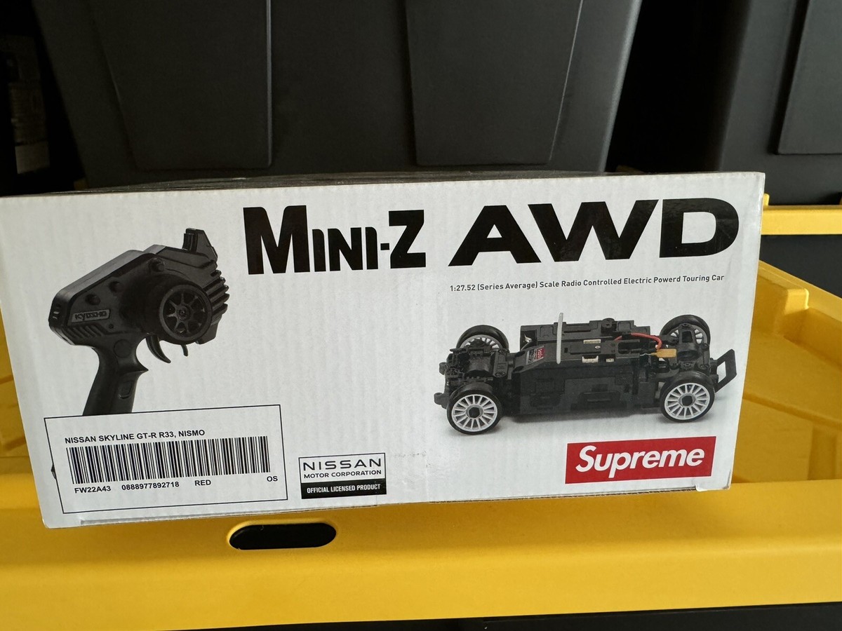 SUPREME®/KYOSHO MINI-Z NISSAN SKYLINE NISMO R33 RC READYSET SUPREME®/KYOSHO MINI-Z NISSAN SKYLINE NISMO R33 RC READYSET