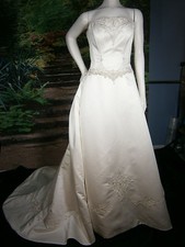 DESIGNER FAIRYTALE WEDDING GOWN SIZE 10 IVORY PRINCESS BALLGOWN STRAPLESS FANCY