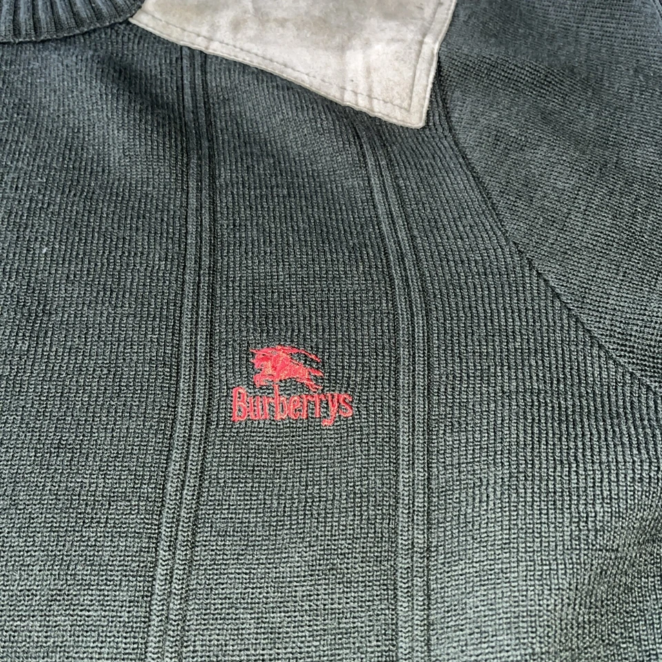 Suéter masculino vintage de lã Burberry. década de 1980. Inglaterra. Patches de cotovelo de camurça. GG - Imagem 2 de 4