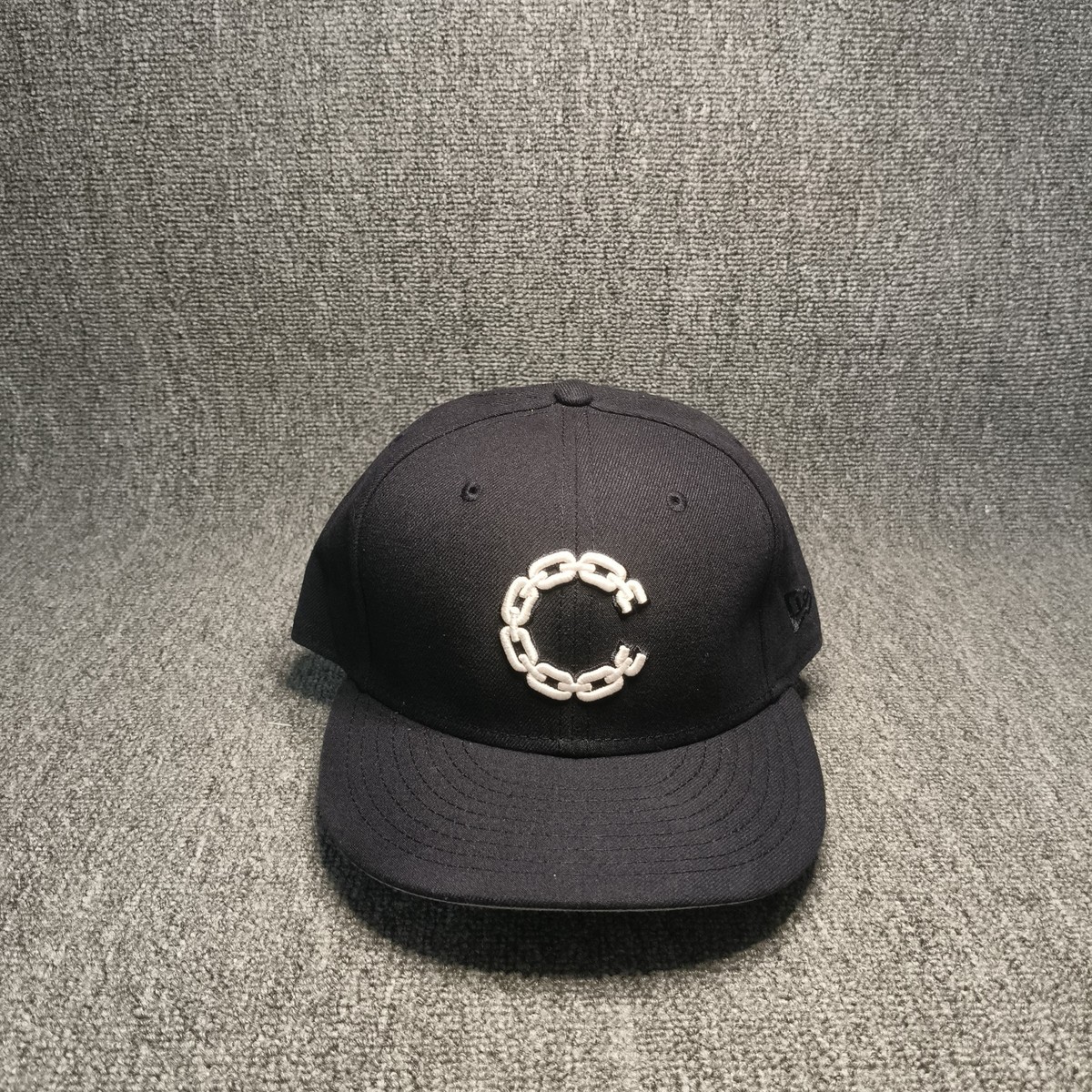 New Era 59FIFTY Black Fitted Cap White Chain Logo Size 7 1/2