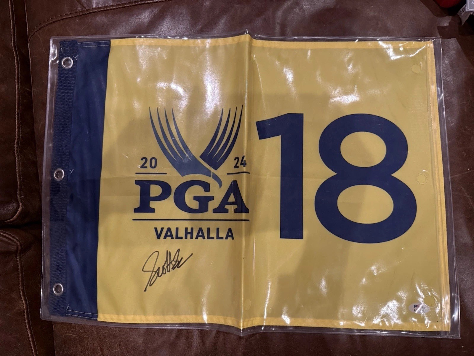 2024 PGA Championship Valhalla Scottie Scheffler Signed Flag PSA COA Auto ARREST