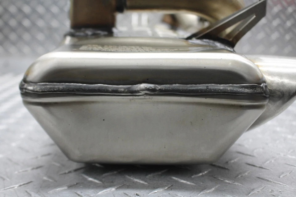 2013 KTM 1190 RC8R EXHAUST PIPE MUFFLER 690.05.183.100 - Imagem 2 de 4