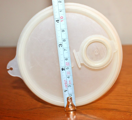 Tupperware 48 oz Handolier Pitcher Canister 261-5 with Lid 222 and Pour Spout - Picture 5 of 7