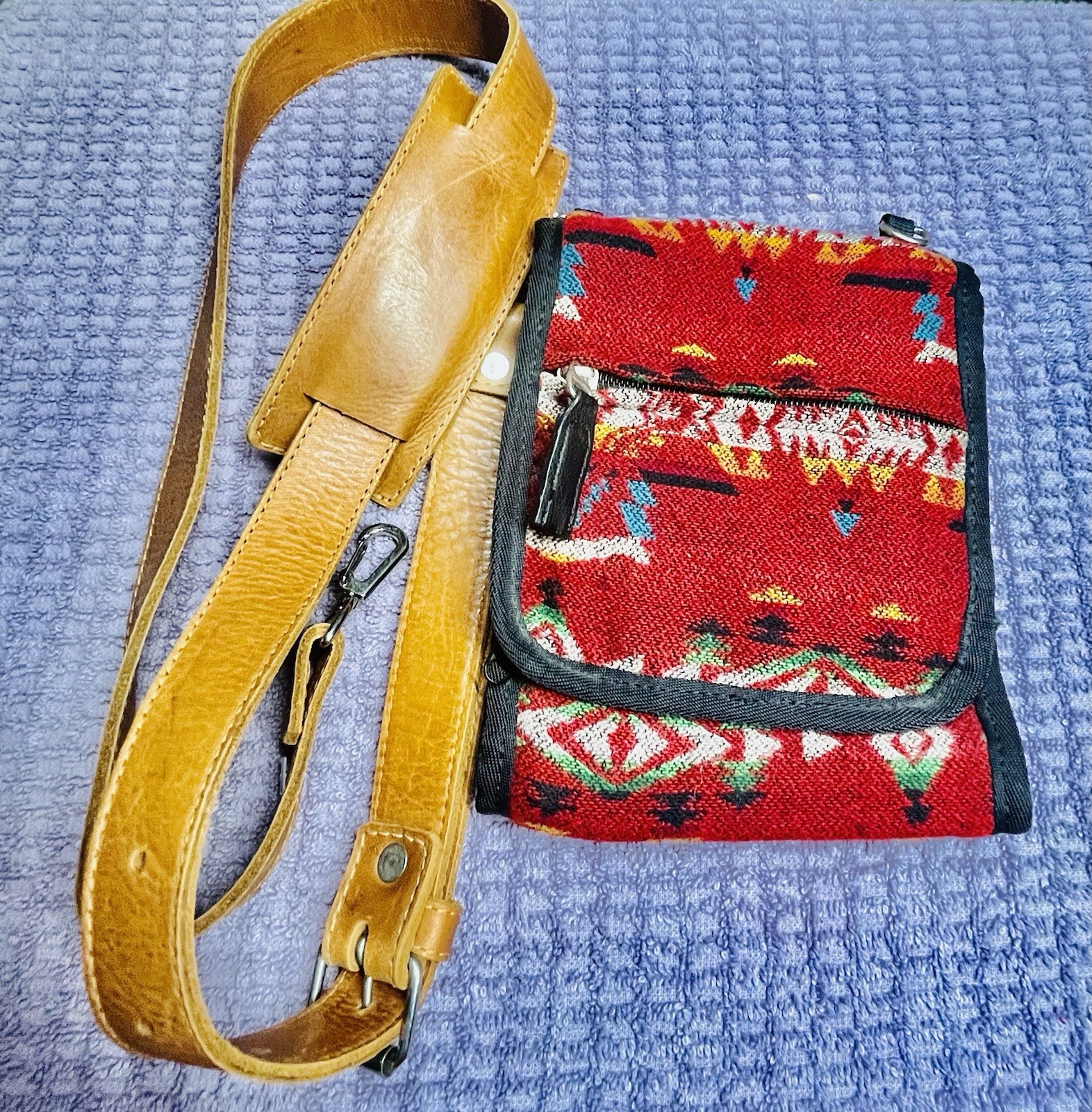 Pendleton Red Aztec Pattern Crossbody Bag Zip & B… - image 1