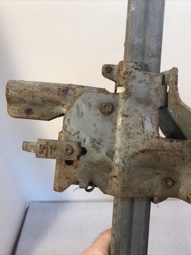 Vintage Plymouth Barracuda Bumper Jack 33 1/2" Tall No Base - Picture 6 of 16