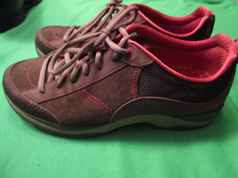 Dansko женщин Sabrina прогулочные туфли коричневый розовый кроссовки кожи шнурует вверх размер. 41 - Изображение 2 из 4