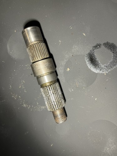 Bw1356 transfercase front output shaft