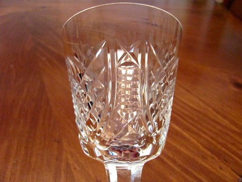 SIGNED WATERFORD IRISH' CLARE' PATTERN CRYSTAL WINE CORDIAL PEDESTAL GLASS EXC - Picture 6 of 8