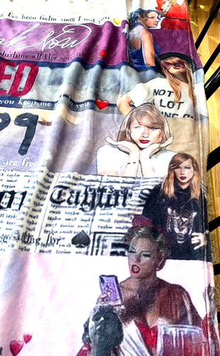 Taylor Swift Throw Blanket - Picture 6 of 7