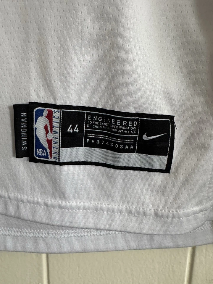 New York Knicks Jalen Brunson Nike Jersey Medium - Image 3 of 4