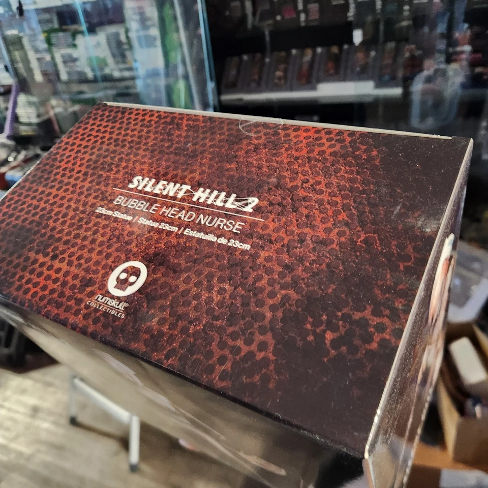 Figura Estatua Enfermera Cabeza Burbuja Silent Hill 2 Edición Limitada 9" SH2 Konami Foto 4 de 4